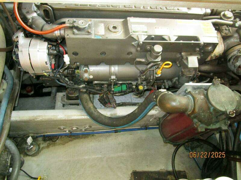39' Mainship main engine