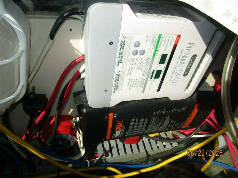 39' Mainship battery charger