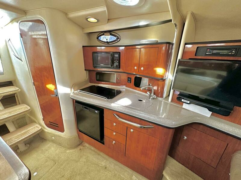 The Real McCoy 30ft Sea Ray Yacht For Sale
