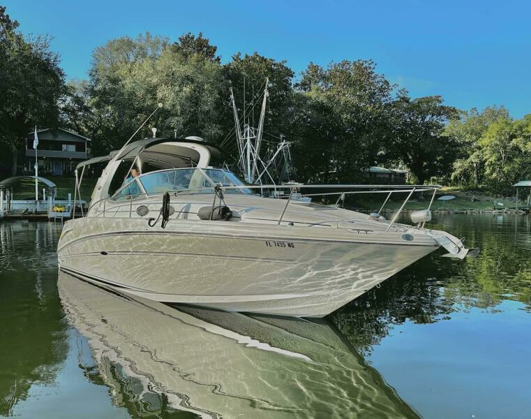 The Real McCoy 30ft Sea Ray Yacht For Sale