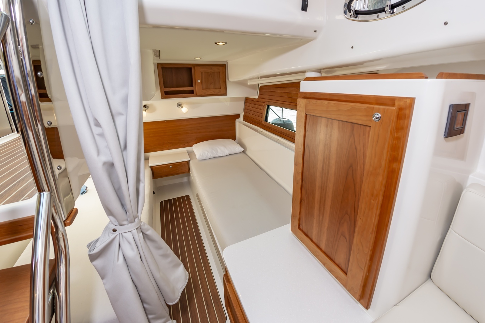 39BackCove3902025130