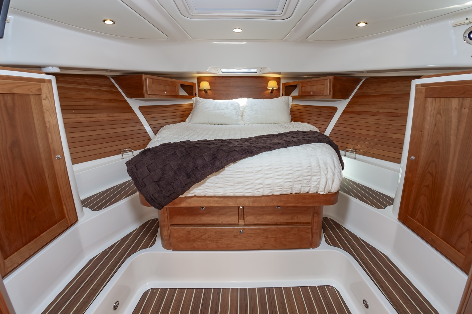 39BackCove3902025125