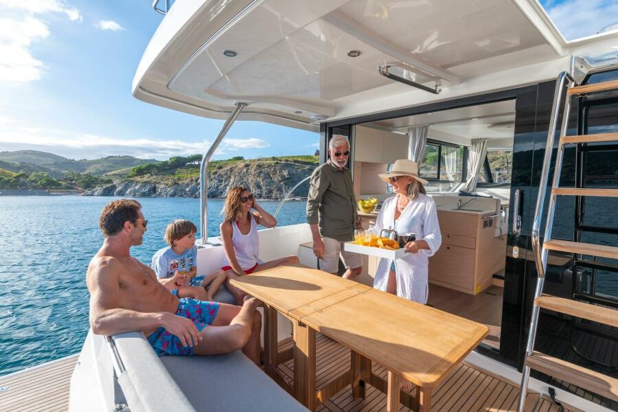 2027 Beneteau Swift Trawler Fly