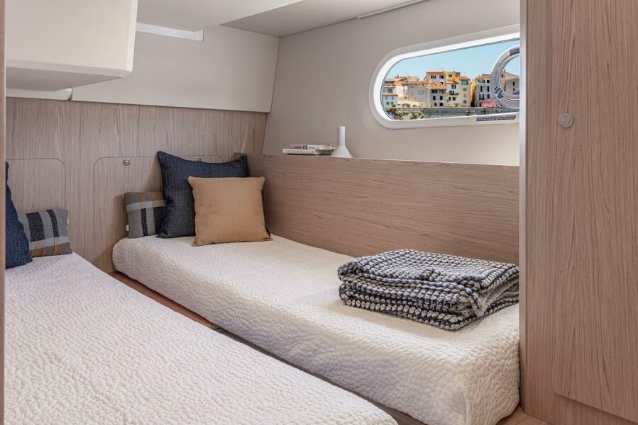 2027 Beneteau Swift Trawler Fly