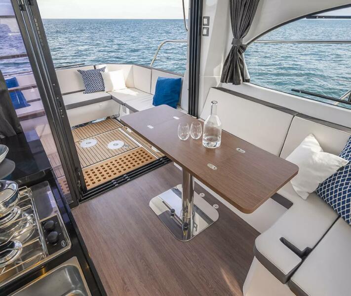 2027 Beneteau Antares 11 Fly