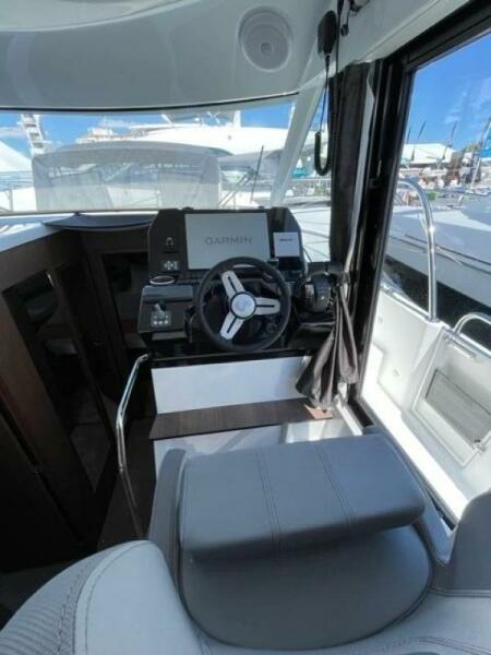 2027 Beneteau Antares 11 Fly