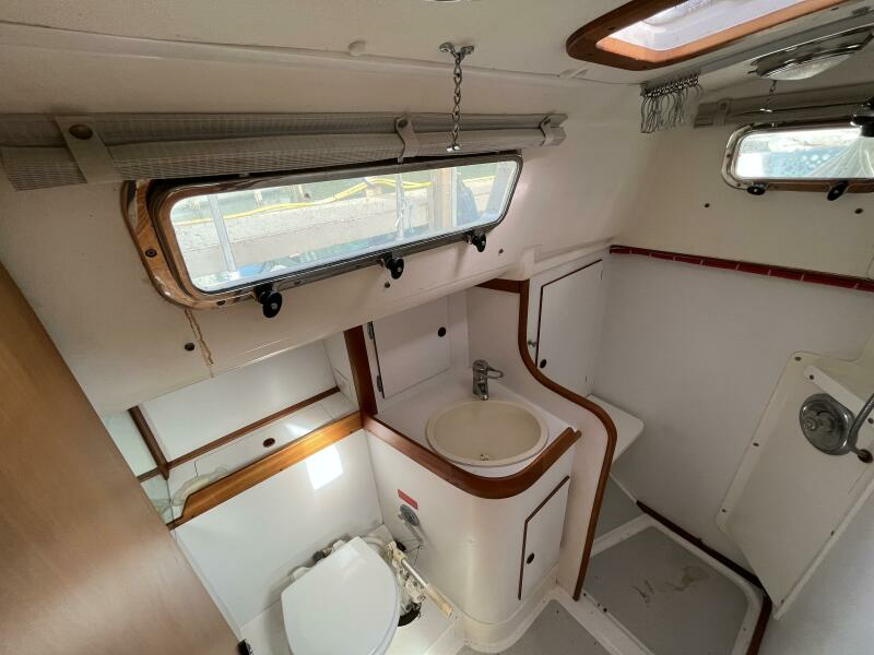 Acapella 35ft Freedom Yacht For Sale