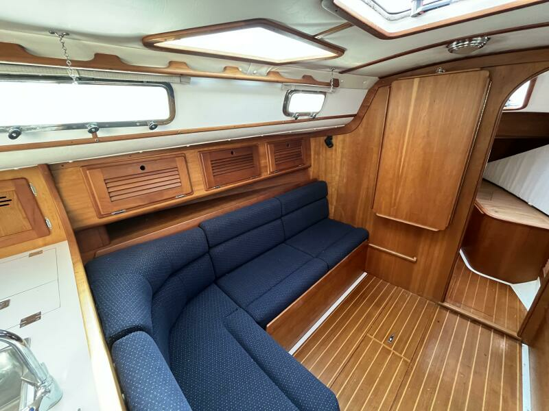 Acapella 35ft Freedom Yacht For Sale