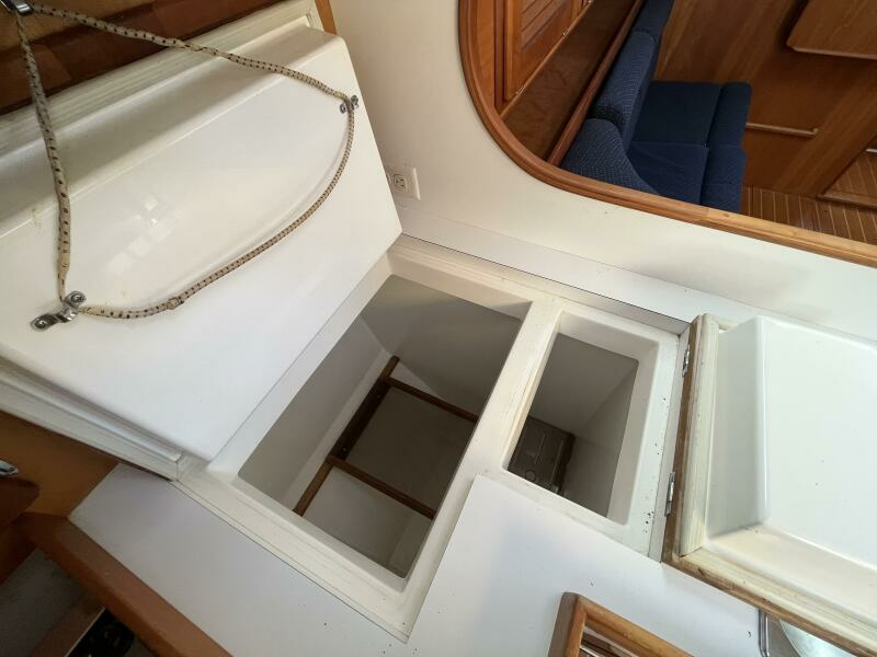 Acapella 35ft Freedom Yacht For Sale