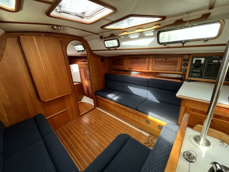 Acapella 35ft Freedom Yacht For Sale