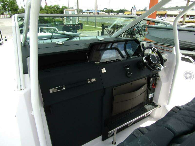 37ft Axopar Yacht For Sale