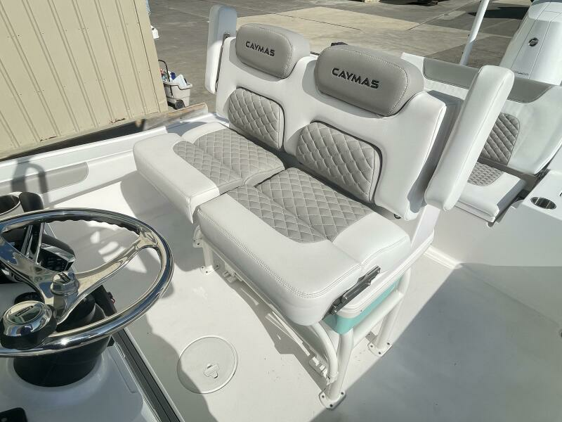 2023 Caymas 28HB