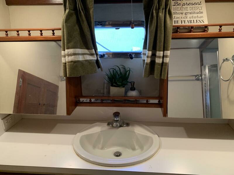 48ft Meridian Yacht For Sale