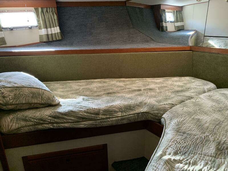 48ft Meridian Yacht For Sale