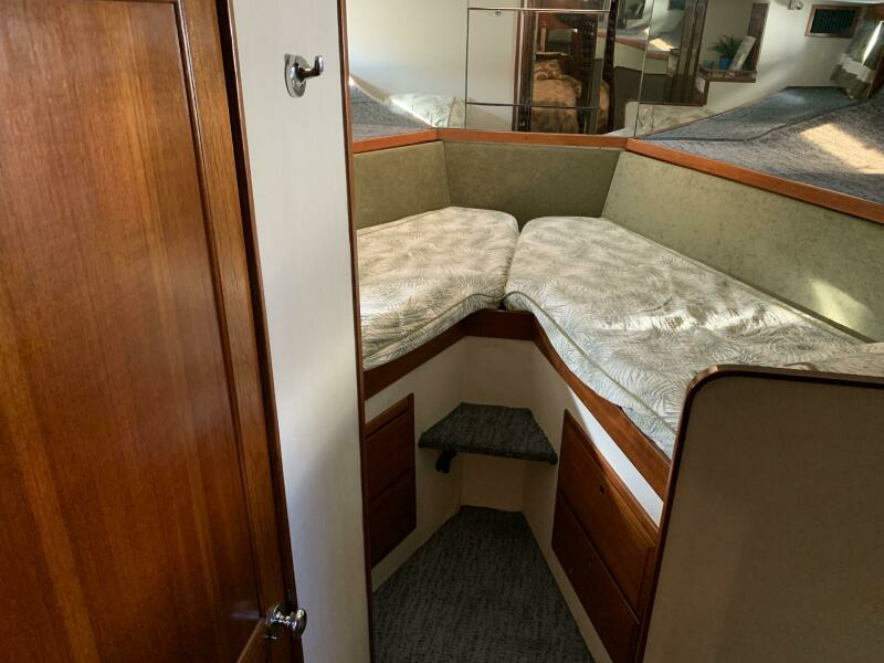 48ft Meridian Yacht For Sale