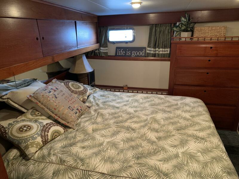 48ft Meridian Yacht For Sale