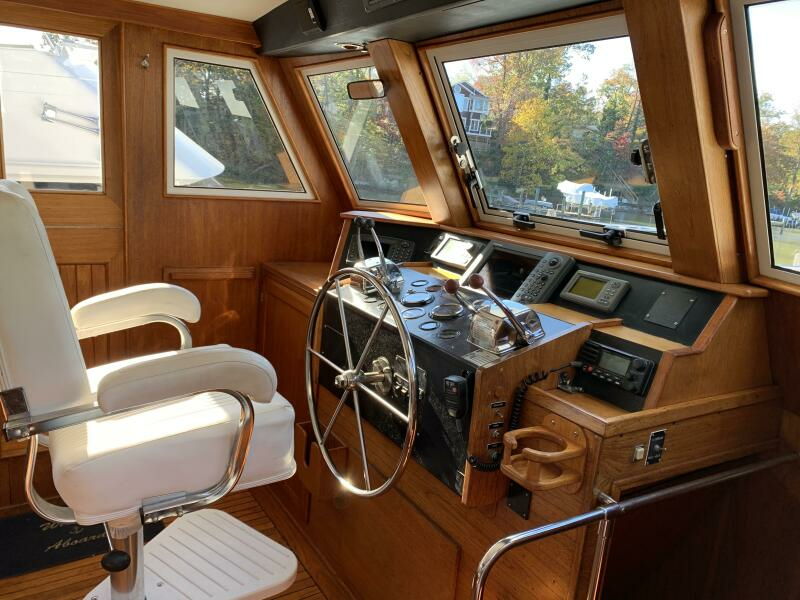 48ft Meridian Yacht For Sale