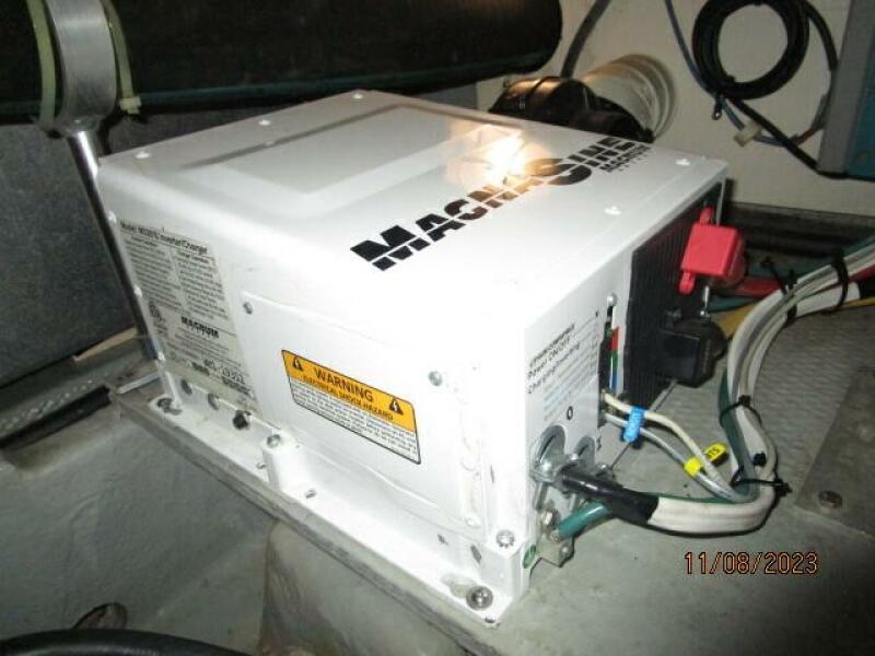 40' Mainship inverter