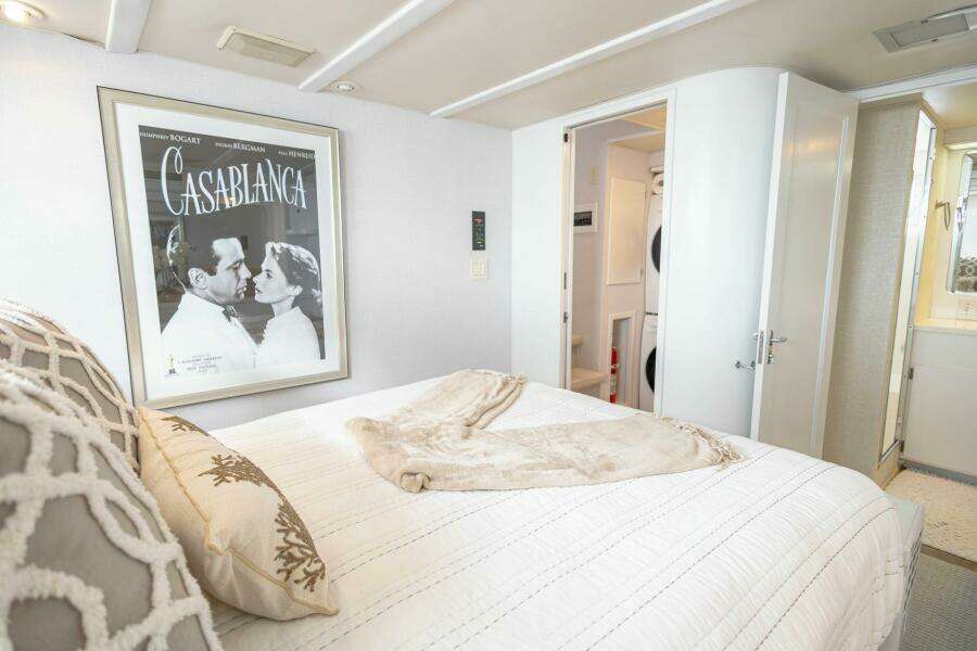 Sea Senor 78ft Hatteras Yacht For Sale