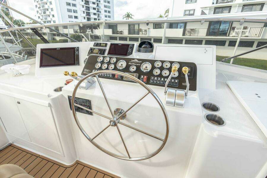Sea Senor 78ft Hatteras Yacht For Sale