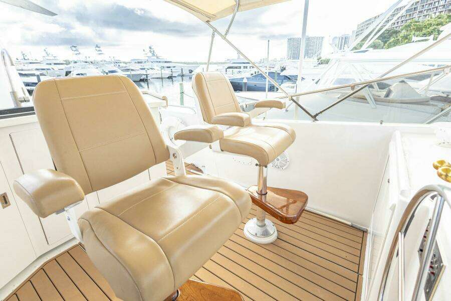 Sea Senor 78ft Hatteras Yacht For Sale