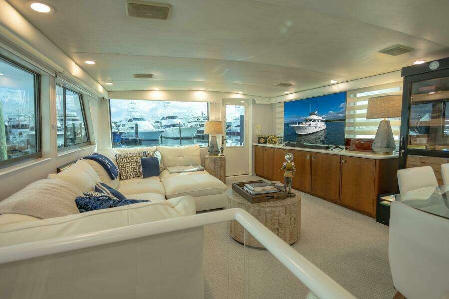 Sea Senor 78ft Hatteras Yacht For Sale