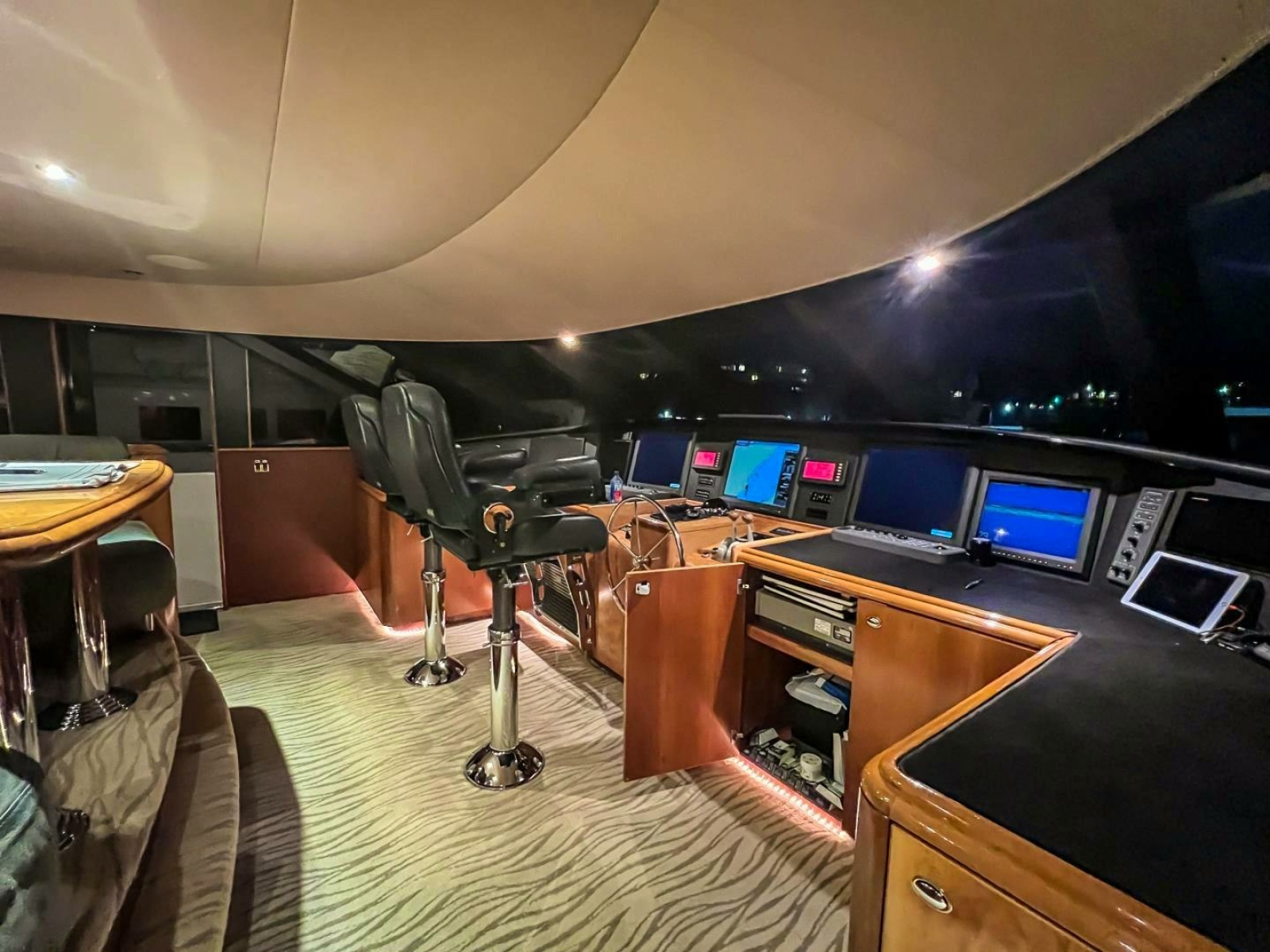 SERENGETI 130ft Westport Yacht For Sale