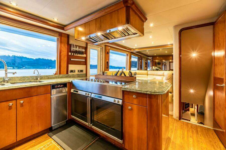 SERENGETI 130ft Westport Yacht For Sale