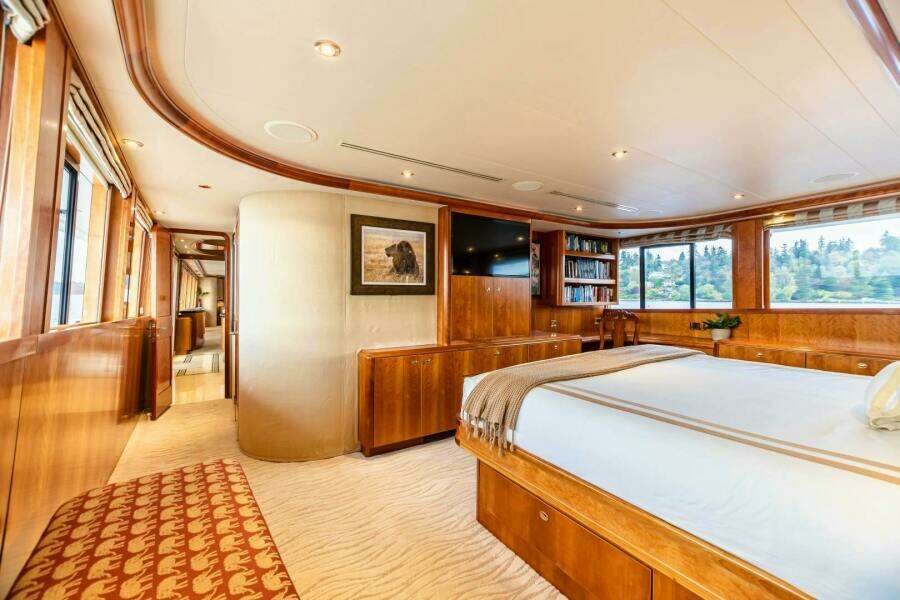 SERENGETI 130ft Westport Yacht For Sale SERENGETI 130ft Westport Yacht For Sale