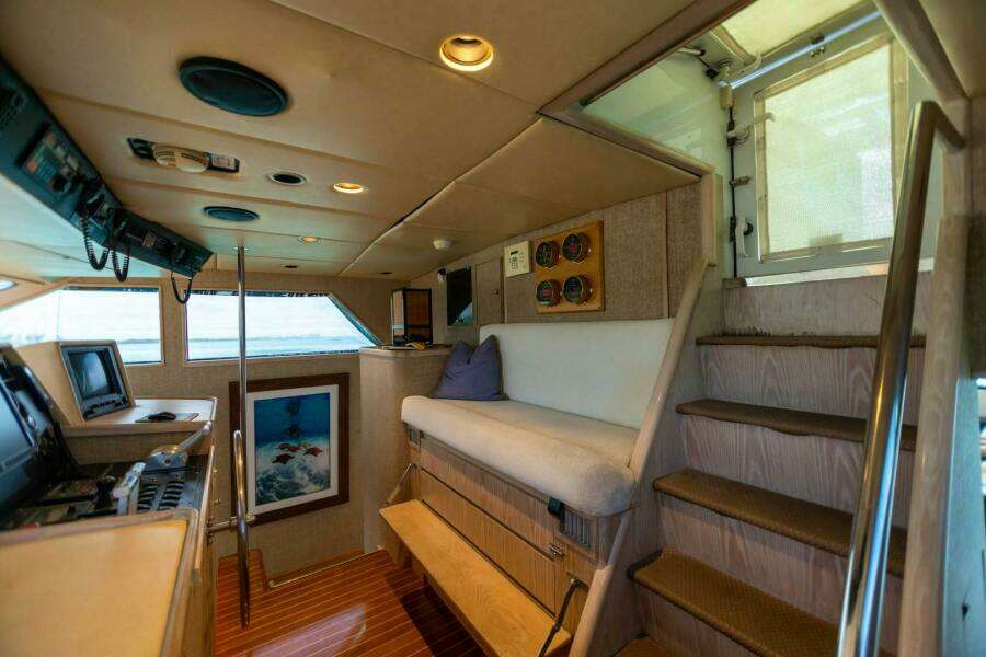 ISLAND TIME 110ft Broward Yacht For Sale