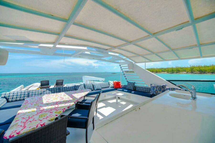 ISLAND TIME 110ft Broward Yacht For Sale
