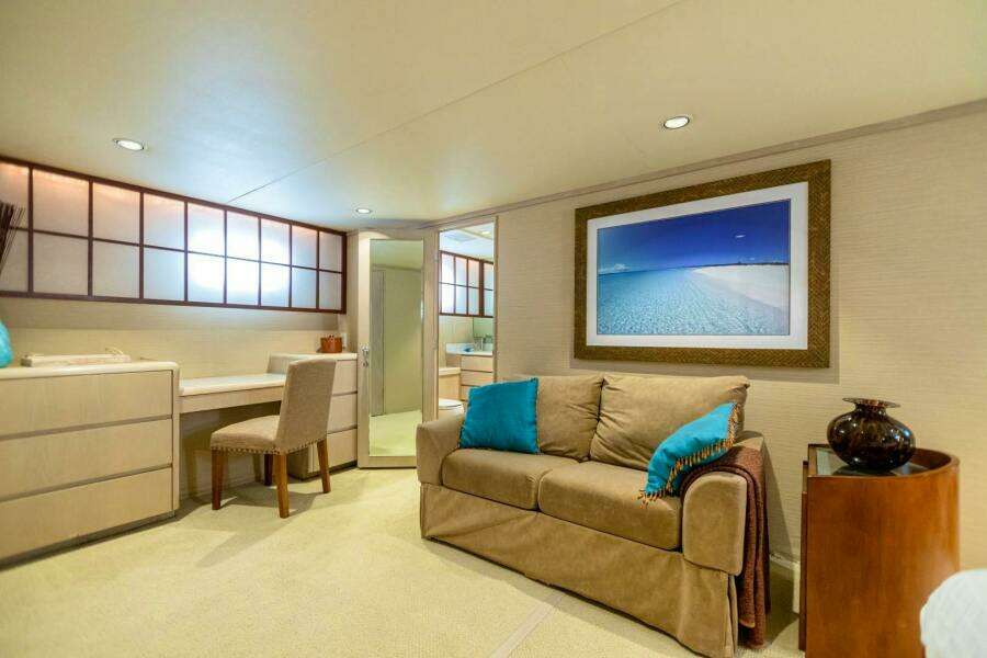 ISLAND TIME 110ft Broward Yacht For Sale