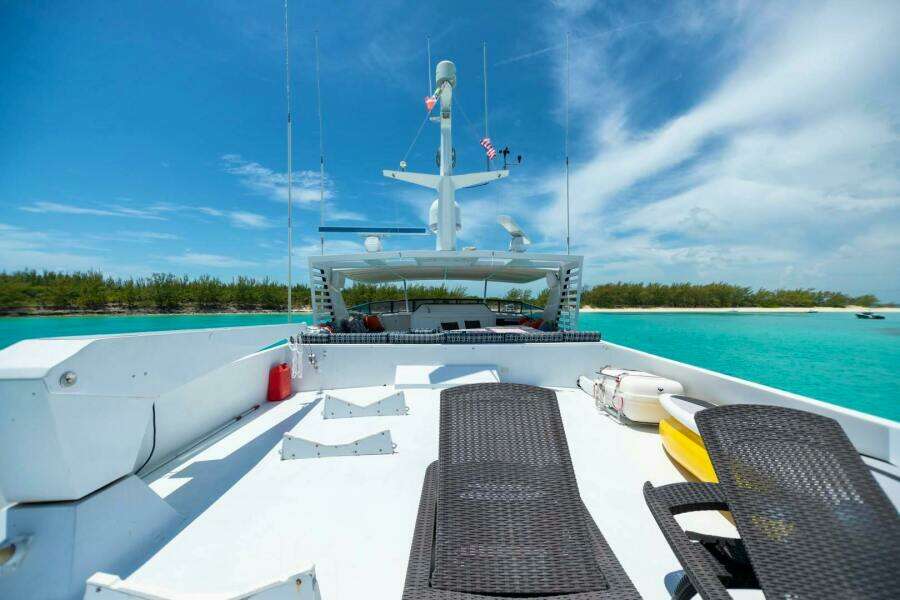 ISLAND TIME 110ft Broward Yacht For Sale