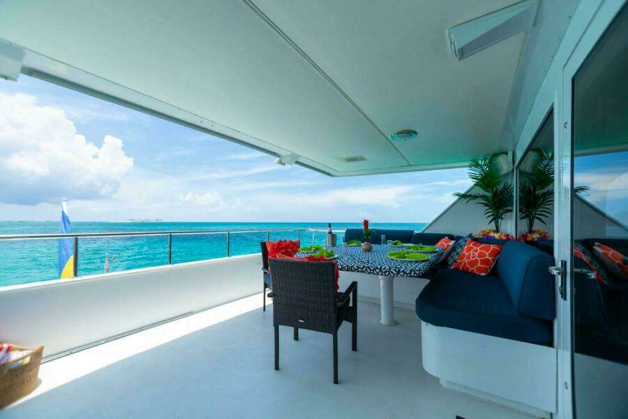 ISLAND TIME 110ft Broward Yacht For Sale