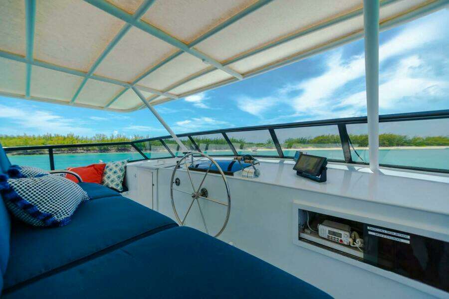 ISLAND TIME 110ft Broward Yacht For Sale
