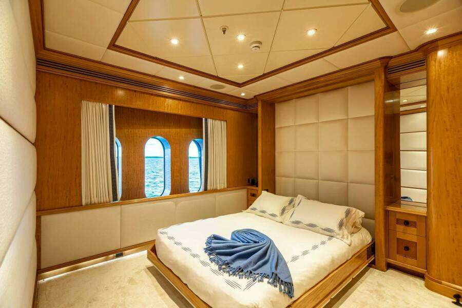 UNBRIDLED 191ft Trinity Yachts Yacht For Sale
