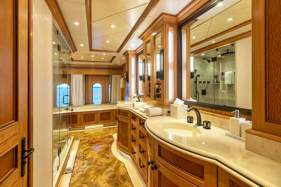 UNBRIDLED 191ft Trinity Yachts Yacht For Sale