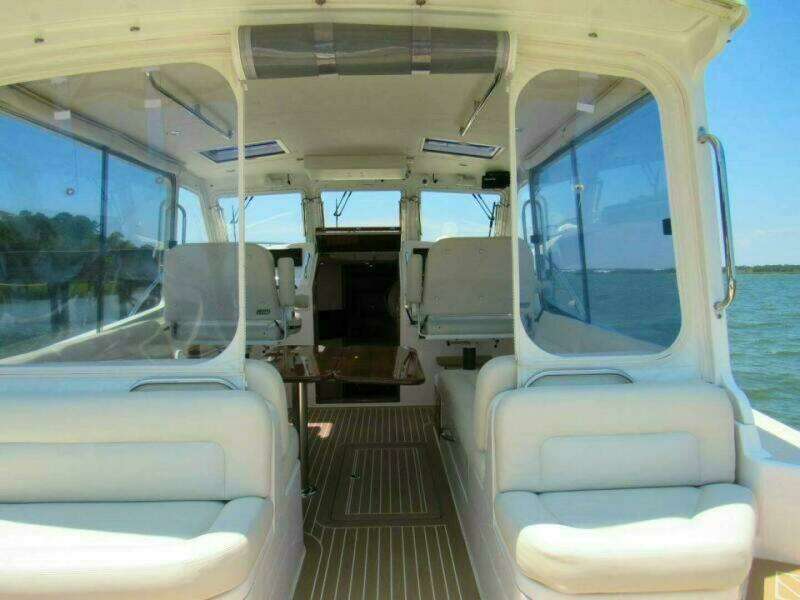 BARCODE 43ft MJM Yacht For Sale