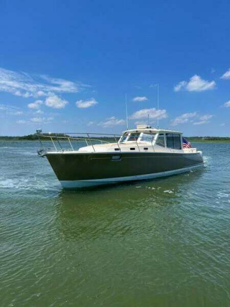 BARCODE 43ft MJM Yacht For Sale