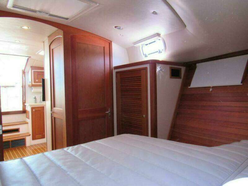 BARCODE 43ft MJM Yacht For Sale