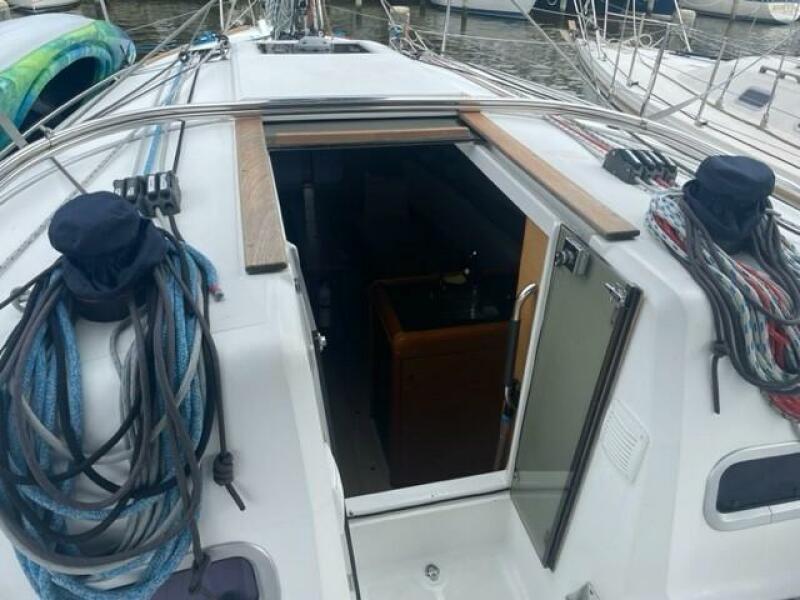 2015 Jeanneau 349