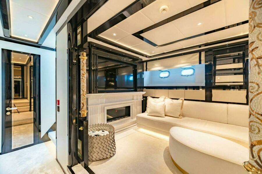 1K 109ft Overmarine Yacht For Sale