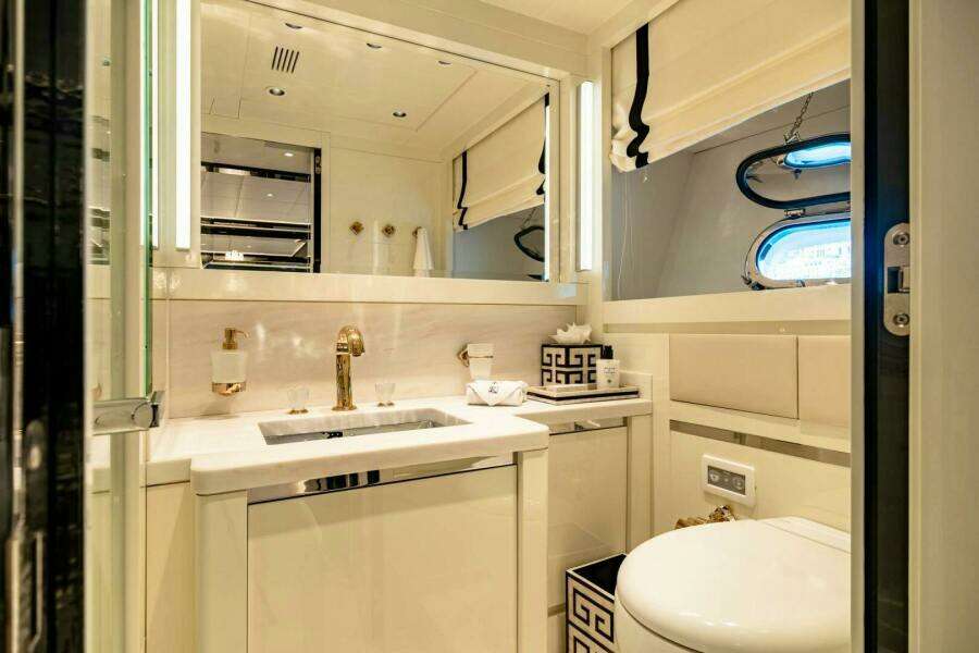1K 109ft Overmarine Yacht For Sale