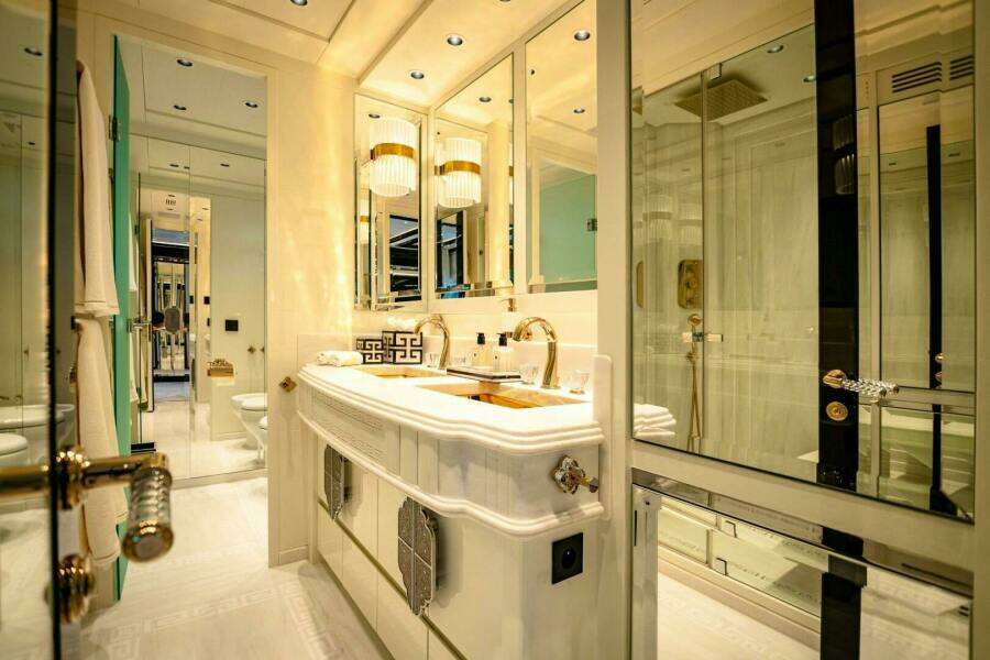 1K 109ft Overmarine Yacht For Sale