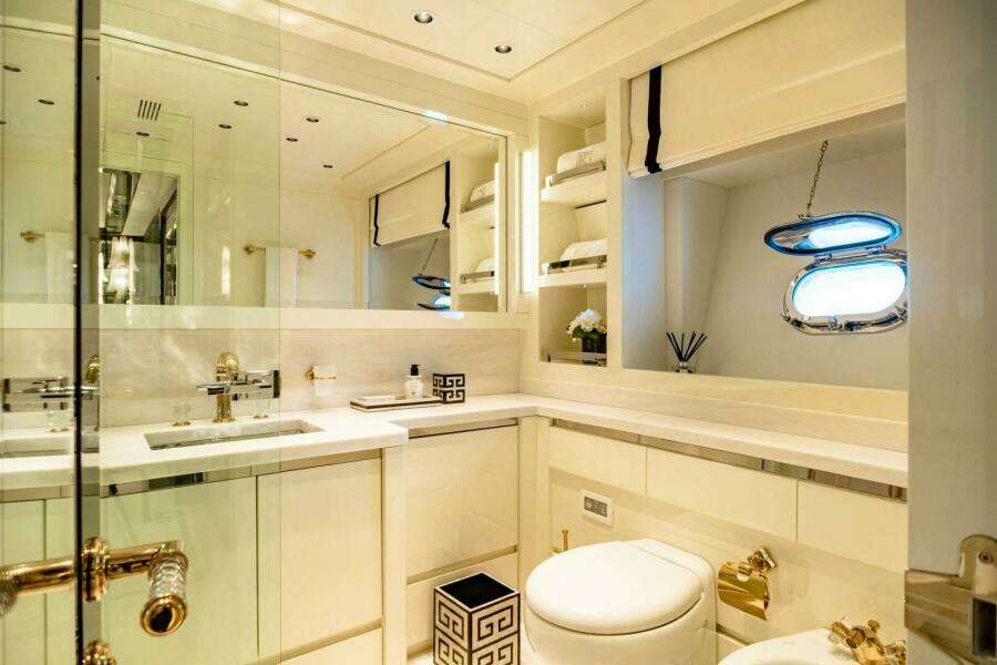 1K 109ft Overmarine Yacht For Sale