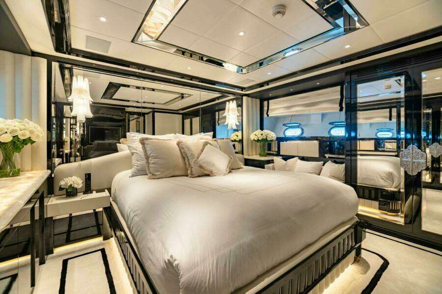 1K 109ft Overmarine Yacht For Sale