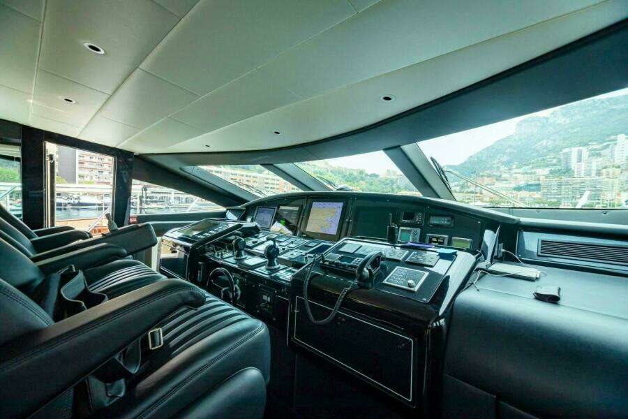 1K 109ft Overmarine Yacht For Sale