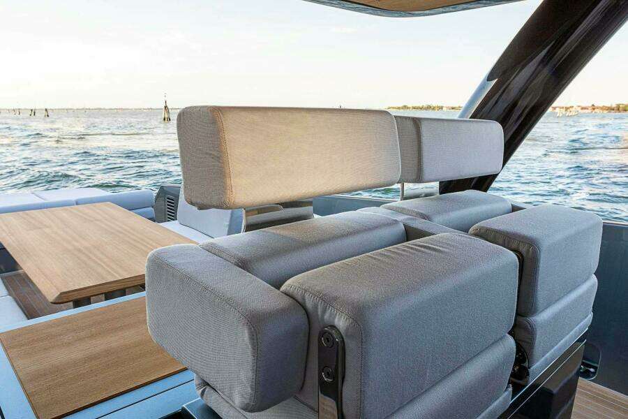 CANTIERI DI PISA TENDER 50 50ft Cantieri di Pisa Yacht For Sale