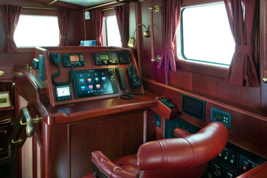 SPIRIT OF VENICE 89ft Vmg Yacht For Sale