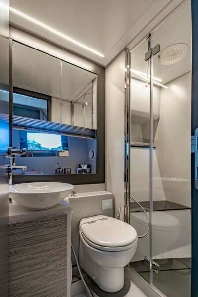 SILVER MISSILE 62ft Pershing Yacht For Sale